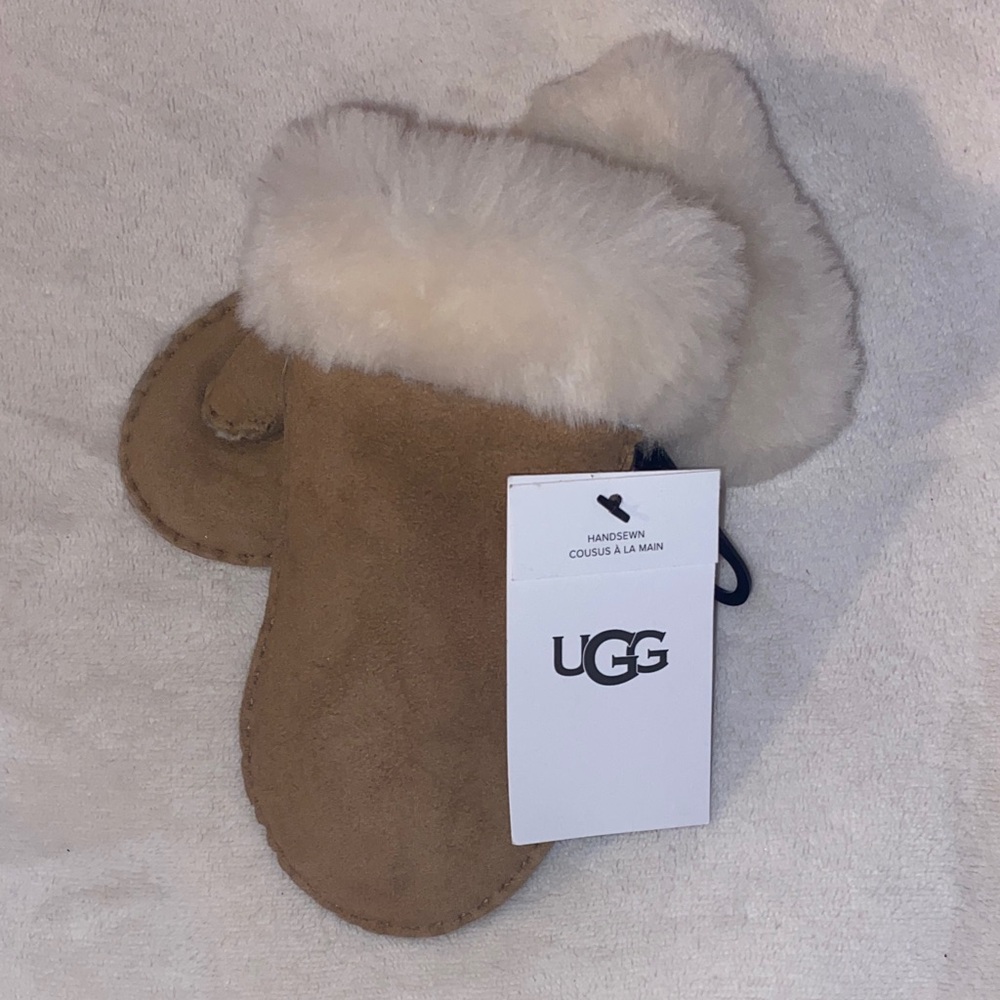 UGG Mittens Chestnut